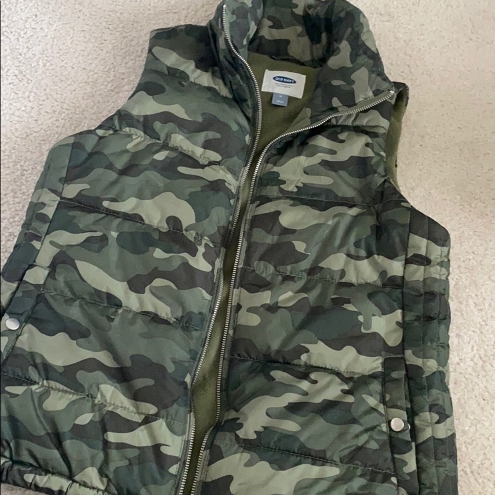 NWOT Old Navy Puffer Vest